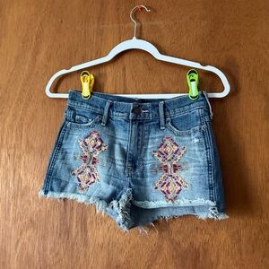 Hollister Embroidered Raw Hem Denim Shorts Women’s Size 24